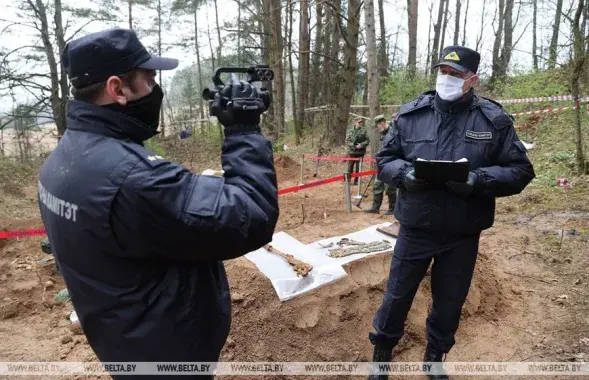 Следственные действия на месте расстрелов мирных граждан в Логойском районе / БЕЛТА​