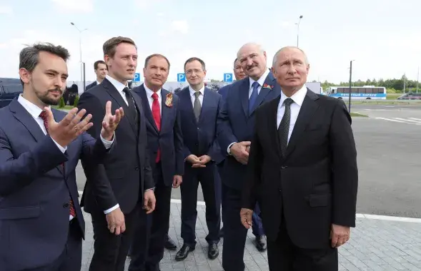 Александр Лукашенко и Владимир Путин на открытии мемориала под Ржевом, 30 июня 2020-го / Reuters​