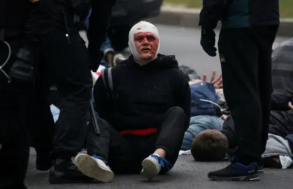 Задержанные во время акции протеста в Минске​ / BelaPAN via REUTERS
