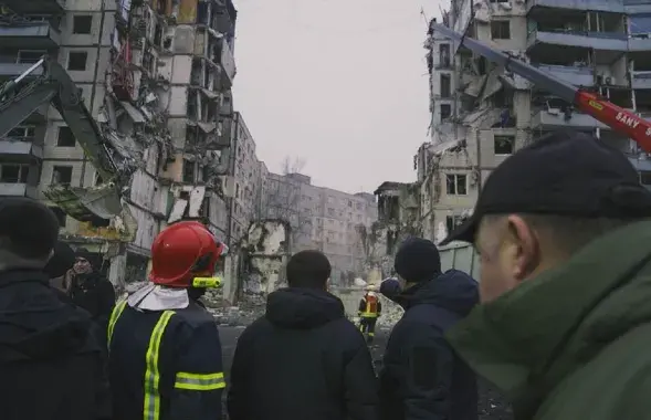 Многоэтажка в Днепре после разбора завалов / https://www.facebook.com/MNS.GOV.UA/
