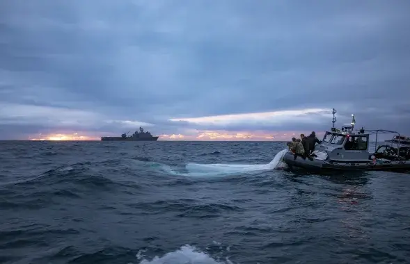 Американцы собирают части сбитого китайского дирижабля / https://twitter.com/USFleetForces
