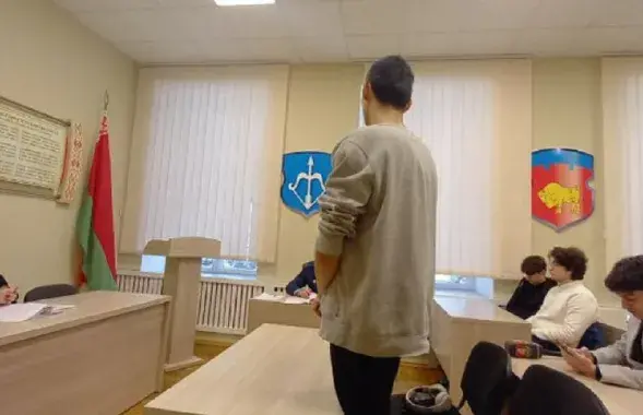 Ухіліст, якога судзілі ў ваенкамаце / bvn.by
