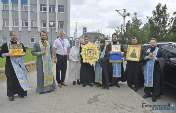 Молитва возле предприятия / gazeta.azot.by​