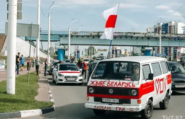 Автомобилиста осудили на 15 суток за звуковой сигнал против ВНС / TUT.by