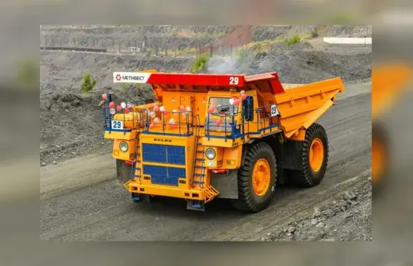 Новы самазвал "БЕЛАЗ" грузападымальнасцю 130 тон у Украіне /&nbsp;belaz.by