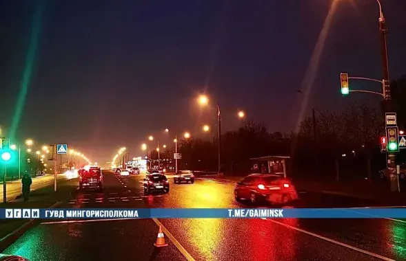 Машина ГАИ в Минске сбила пешеходов / пресс-служба ГАИ