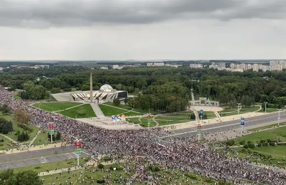 Акция протеста на стеле в Минске, 6 сентября 2020 года / Еврорадио