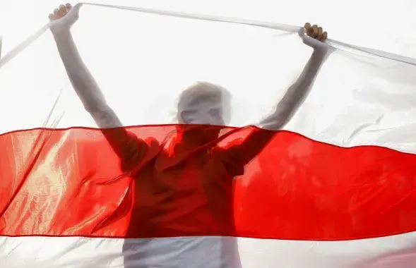 Па некаторых ацэнках, з 2020-га за мяжу выехалі сотні тысяч беларусаў / delfi.lt
