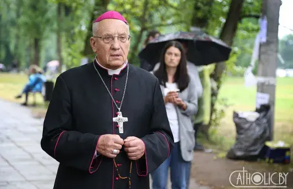 Архиепископ Тадеуш Кондрусевич возле Окрестина / catholic.by​