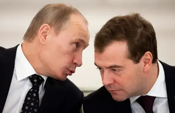 Владимир Путин и Дмитрий Медведев / Reuters