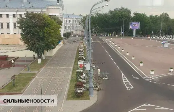 В Гомеле перед кортежем Лукашенко обвалилась композиция из цветов / gomel.today​