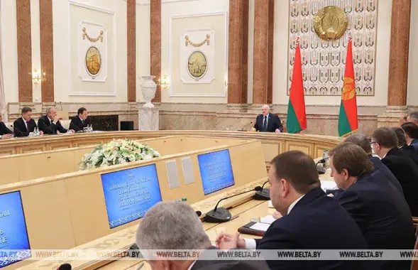 Александр Лукашенко на совещании / БЕЛТА​