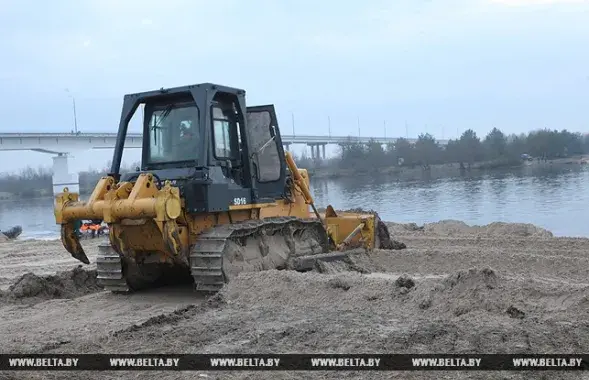 Понтонный мост через Припять возвели 10 декабря. Фото: БЕЛТА
