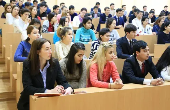 Сустрэча пасла Туркменістана ў Беларусі са студэнтамі БДПУ / фота bspu.by