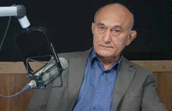 Зенон Позняк
