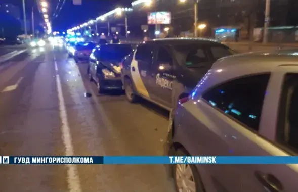 "Паравозік" з чатырох аўто на праспекце Пушкіна ў Мінску