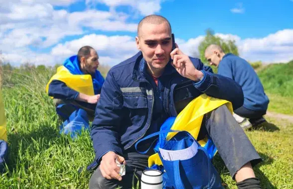 Адзін з іх ужо ў другі раз паварачаецца з расійскага палону жывым / t.me/ermaka2022
