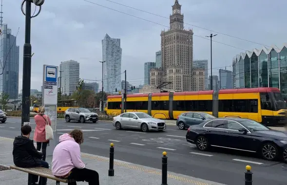 Чтобы продолжить работу в Польше, белорусам нужно придумать, как получить новую визу / Еврорадио
