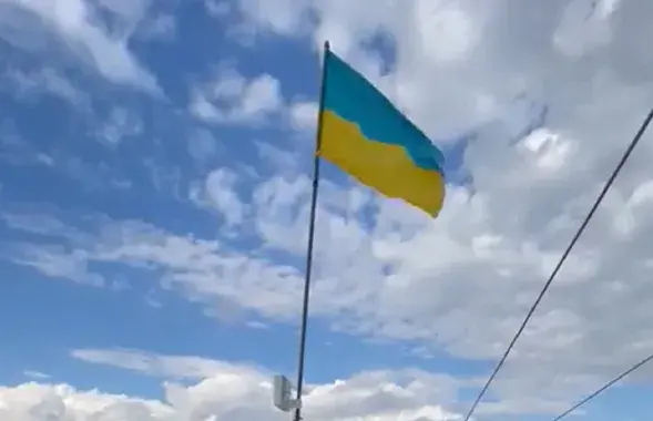 Украинский флаг над освобожденной Балаклеей / Скриншот из&nbsp;видео t.me/V_Zelenskiy_official