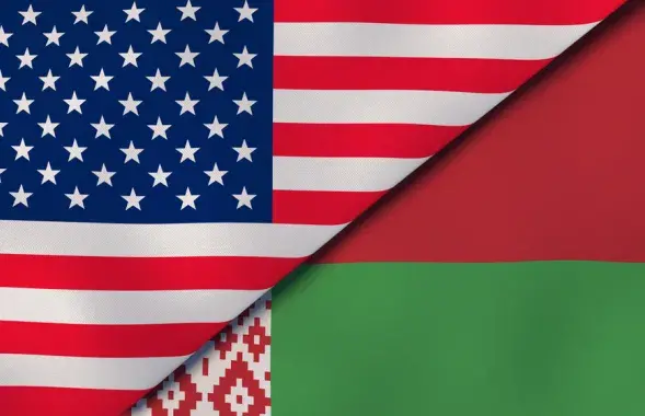 Американский и белорусский государственныые флаги&nbsp;/ forum Daily