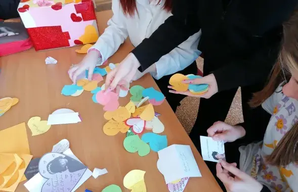 Valentine's cards were allowed before / sch170.minsk.edu.by
