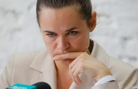 Sviatlana Tsikhanouskaya at a press conference after the 2020 elections in Belarus / Reuters / VASILY FEDOSENKO