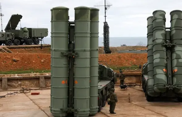 Российские ракетные комплексы С-400 / иллюстративное фото ТАСС
