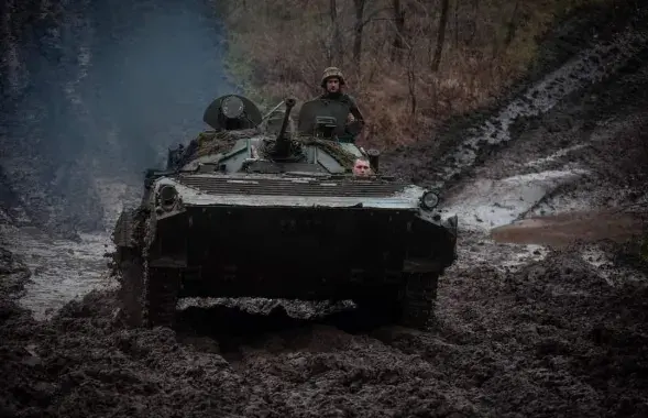 Вести боевые действия приходится в условиях непогоды / facebook.com/GeneralStaff.ua
