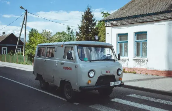 Хуткая дапамога падчас пандэміі каранавірусу ў горадзе Іўе / Еўрарадыё