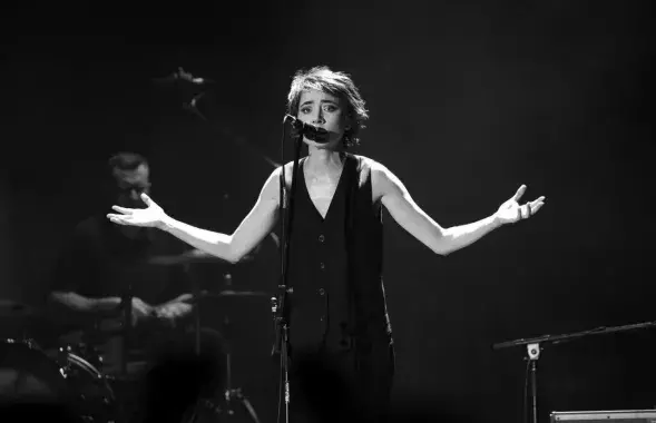 Земфіра на канцэрце ў Дубаі&nbsp;/&nbsp;vk.com/zemfira