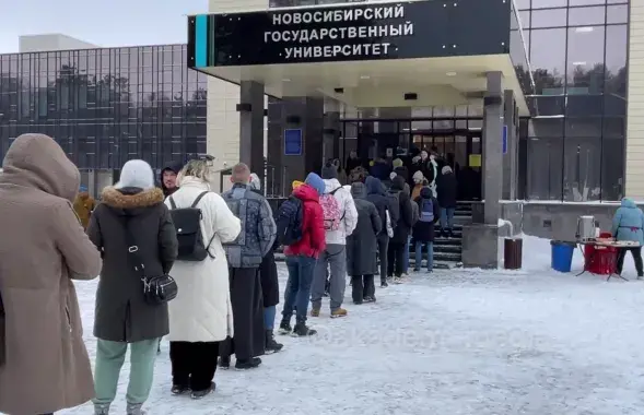 Полдень против Путина в Новосибирске
