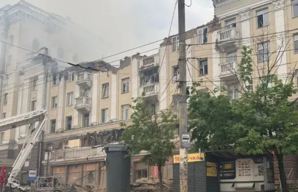 Последствия российской ракетной атаки в Днепре
