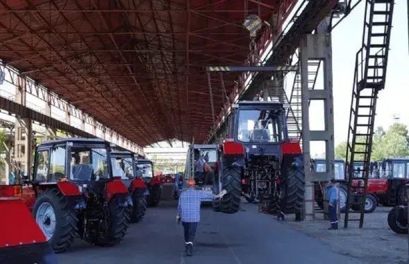 МТЗ адпраўляе сваю прадукцыю
