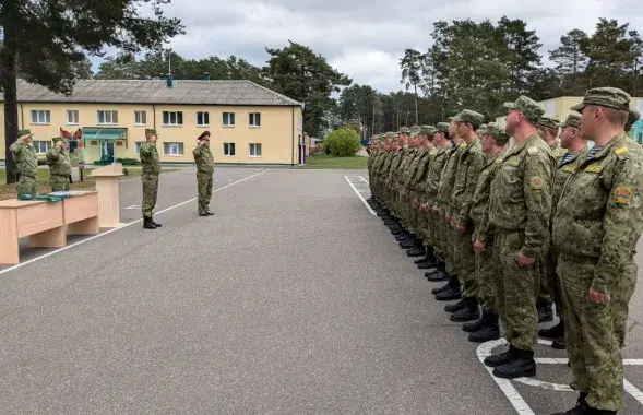 Рэзервістаў адпраўляюць дадому
