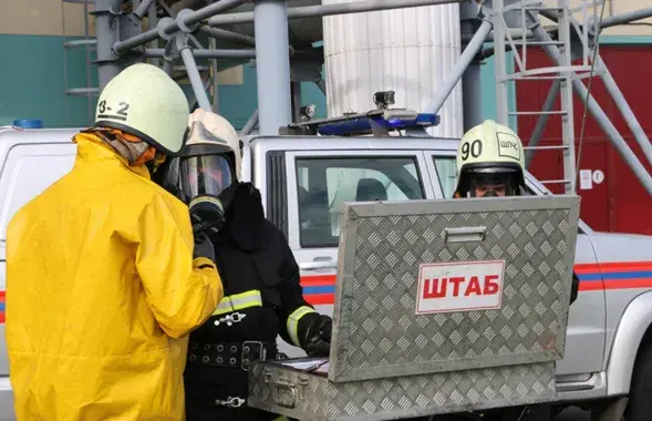 Падчас трэніроўкі "адпрацуюць дзеянні па аказанні медыцынскай дапамогі персаналу і насельніцтву, пацярпеламу ад аварыі"
