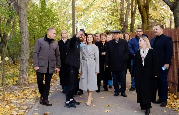 Мая Санду са сваімі прыхільнікамі
