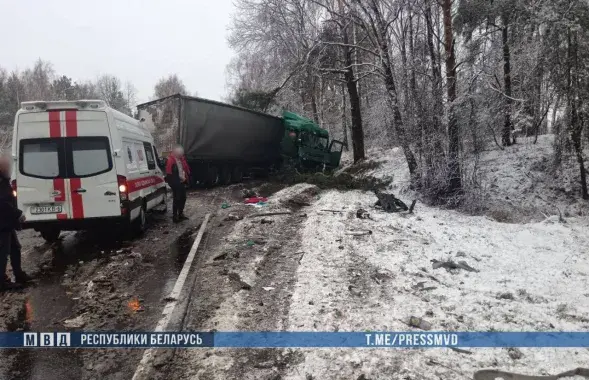Страшная авария на скользкой дороге унесла три жизни
