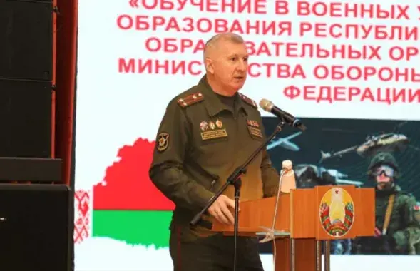 Учеба в РФ рекламировалась на большом экране
