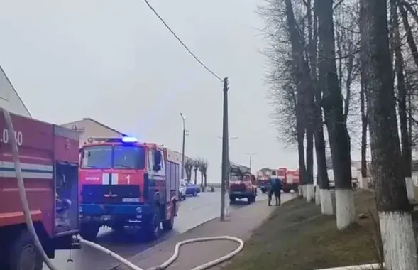 Спецтэхніка каля раённага цэнтра культуры ў Крупках
