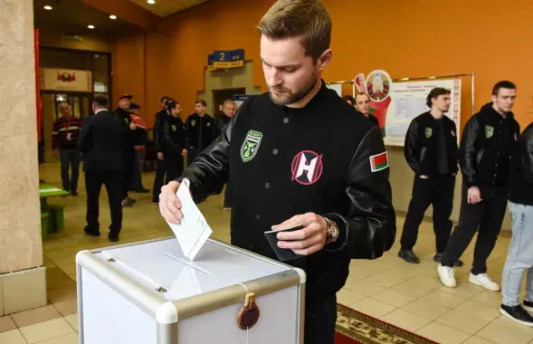 В "электоральном мероприятии" участвуют хоккеисты "Нёмана"
