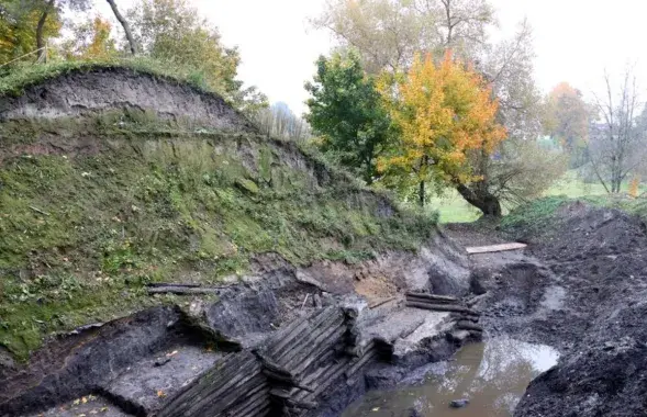 Раскопкі на Менцы, дзе хочуць стварыць археалагічны музей
