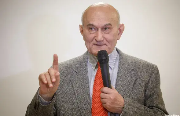 Зенон Позняк
