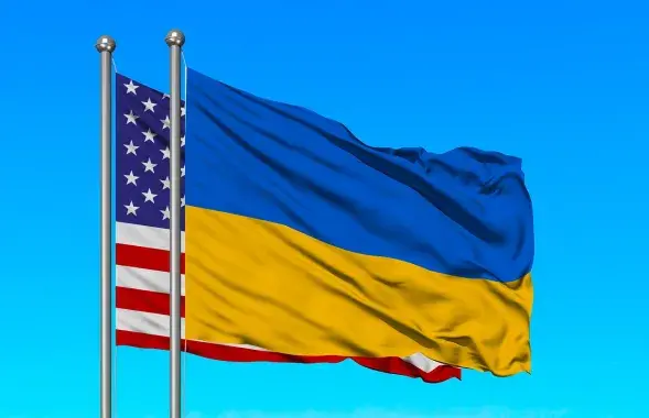 Флаги США и Украины
