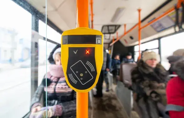Валідатар у аўтобусе
