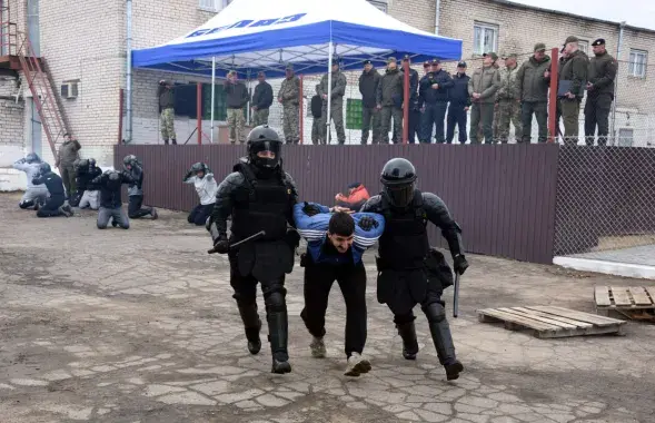 Вучэнні ў жодзінскай турме
