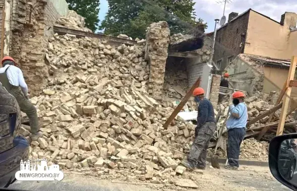 В Гродно обрушилась стена столетнего дома

