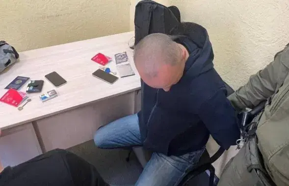 Двух магілёўцаў затрымалі за пашпарт Новай Беларусі
