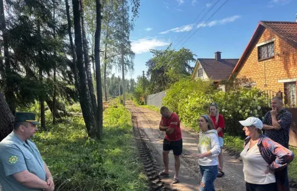 Встреча дачников с директором Боровлянского лесхоза
