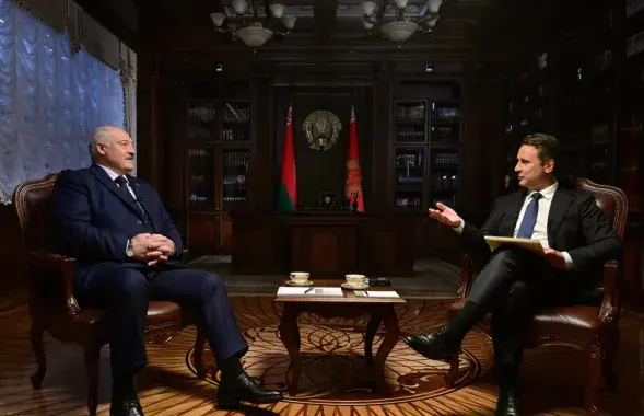 Александр Лукашенко на интервью с журналистом Time
