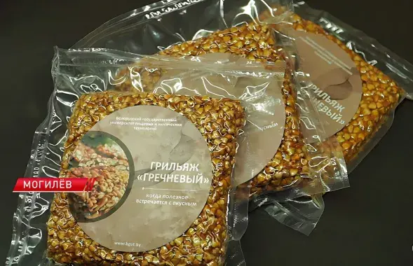 Замест арэхаў — прарослая зялёная грэчка
